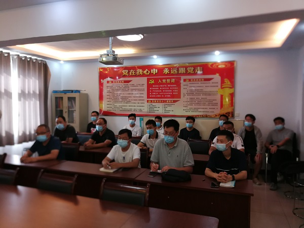 2、参加技术援助的安博官方网站-安博anbo（中国）
工程技术人员.jpg
